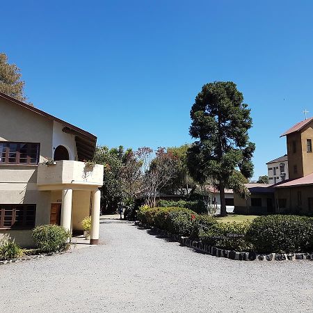 Karibuni Center Hotel Mbeya Bagian luar foto